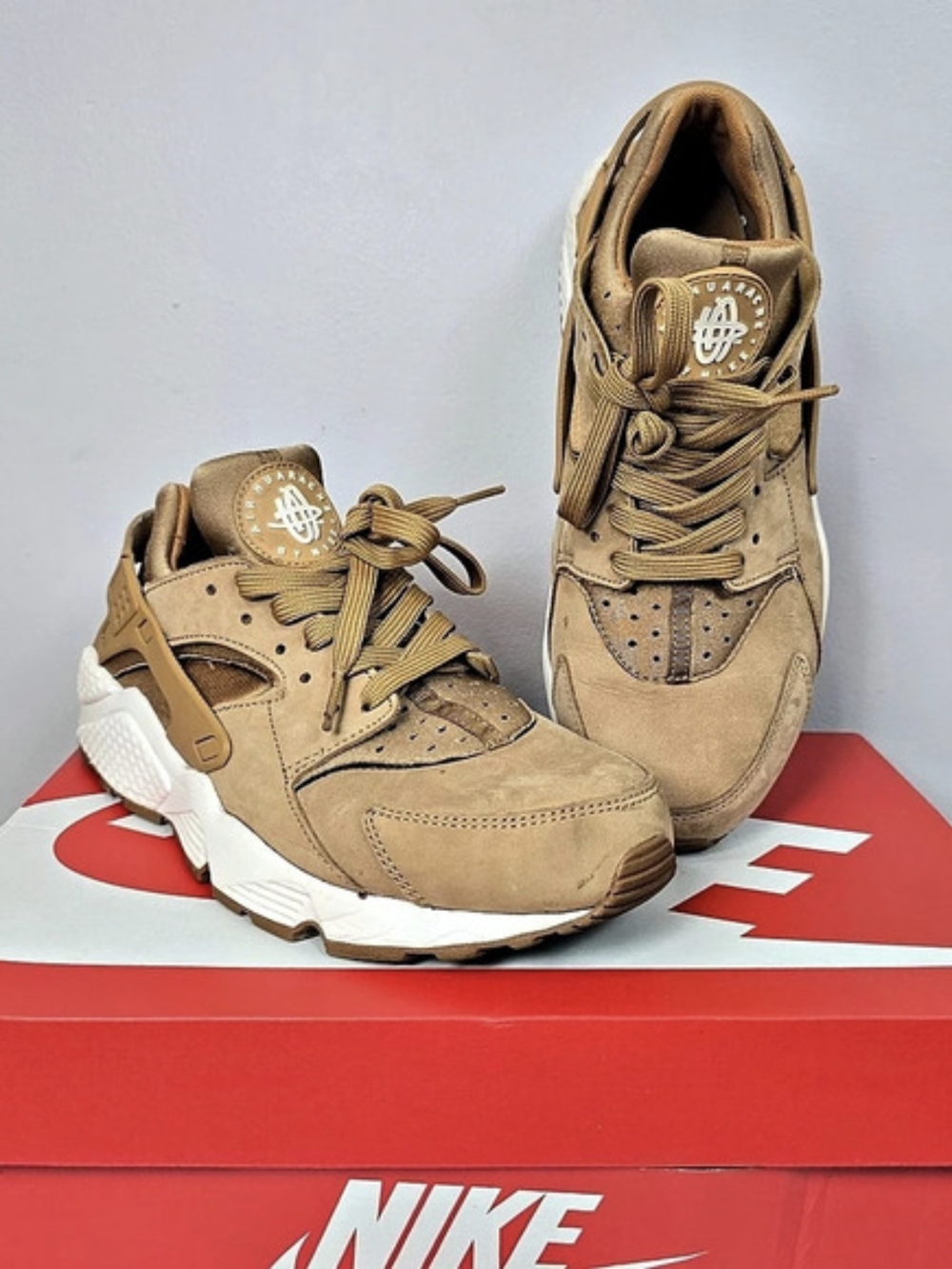 Nike Air Huarache Sneakers Brown & White US 9